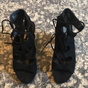 Steve Madden Black Tie Up Heel
